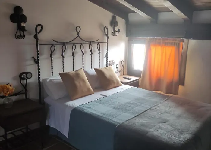 La Casa De La Abuela Amalia * Arenas de San Pedro